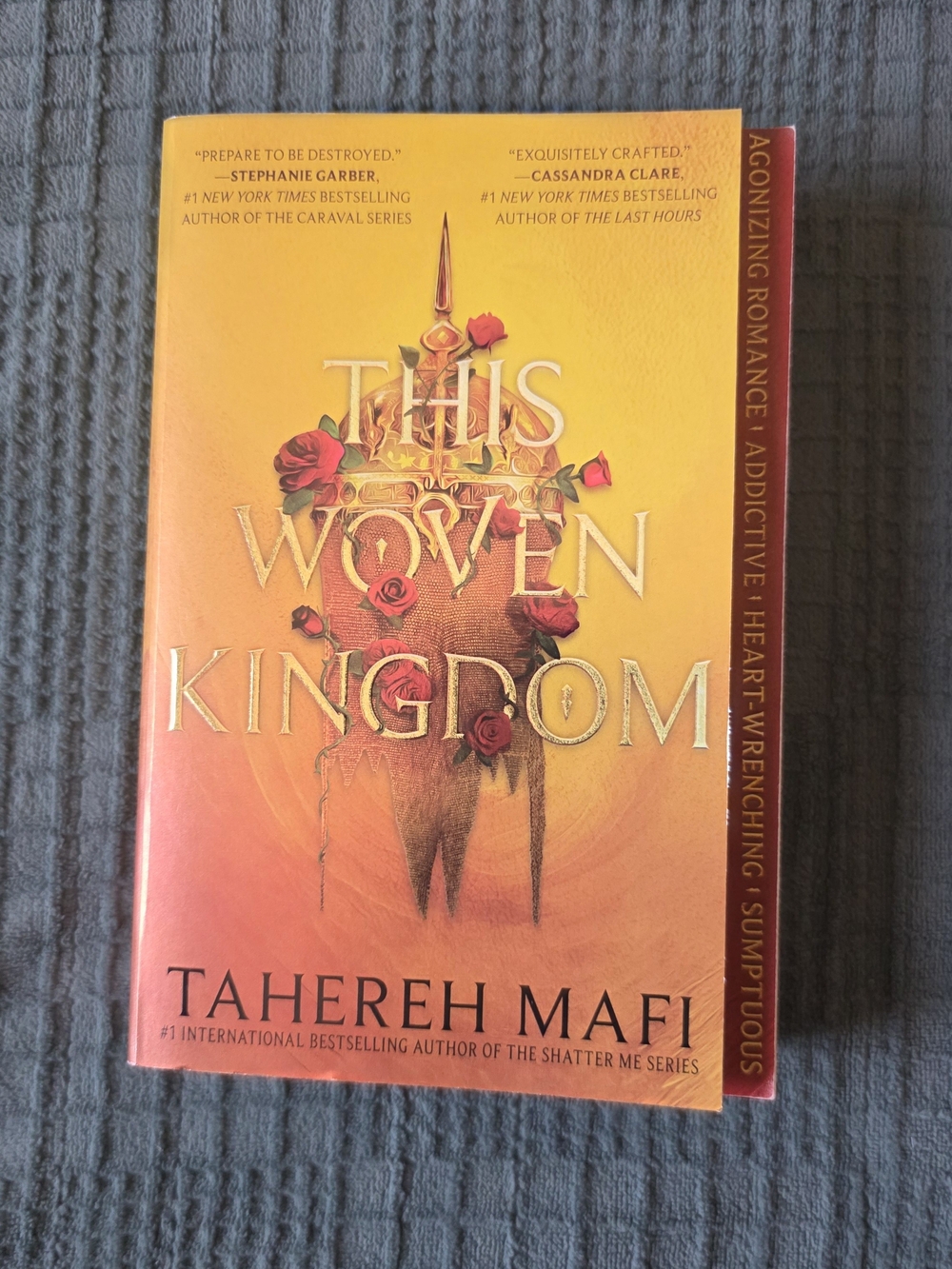 This Woven Kingdom - Tahereh Mafi